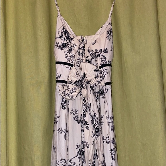 Sundress - Picture 5 of 6